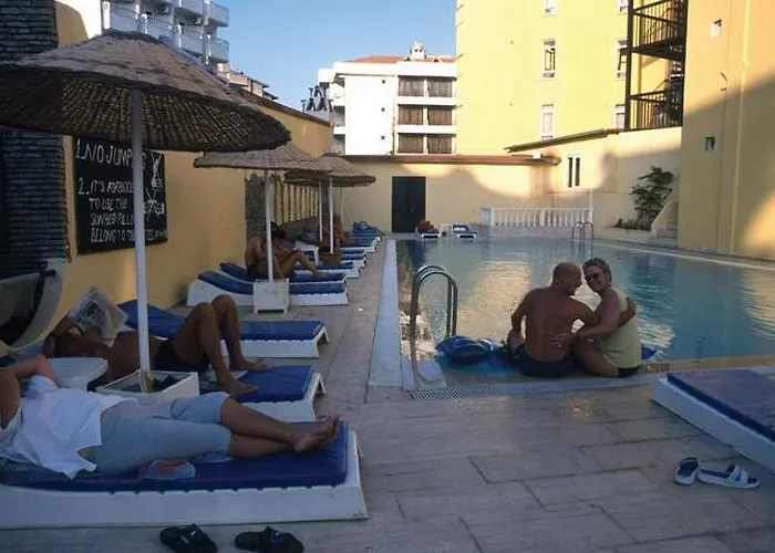 The Beachfront Adult Only 16 Szálloda