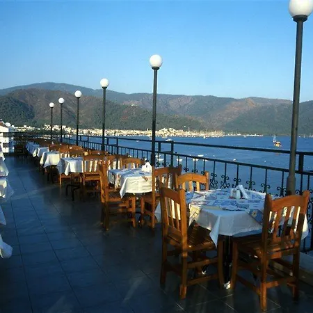 Hotel The Beachfront Adult Only 16