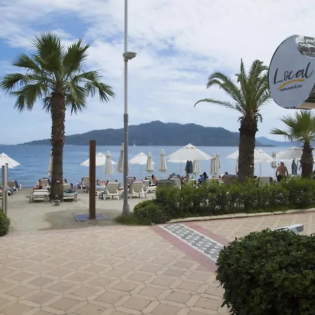 The Beachfront Adult Only 16