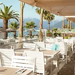 Hotel The Beachfront Adult Only 16