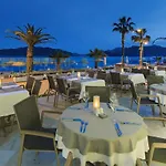 The Beachfront Adult Only 16 호텔 3*