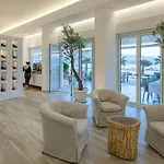 The Beachfront Adult Only 16 호텔