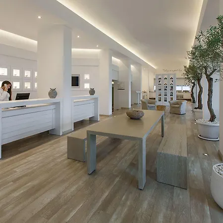 מלון The Beachfront Adult Only 16 מרמריס
