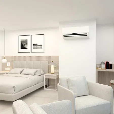 The Beachfront Adult Only 16 מלון