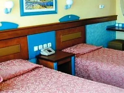 מלון The Beachfront Adult Only 16 מרמריס