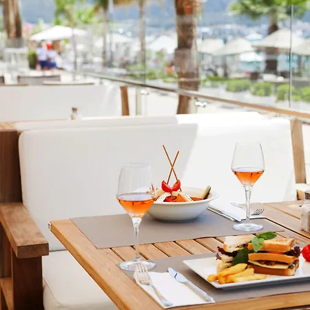 מלון The Beachfront Adult Only 16 מרמריס